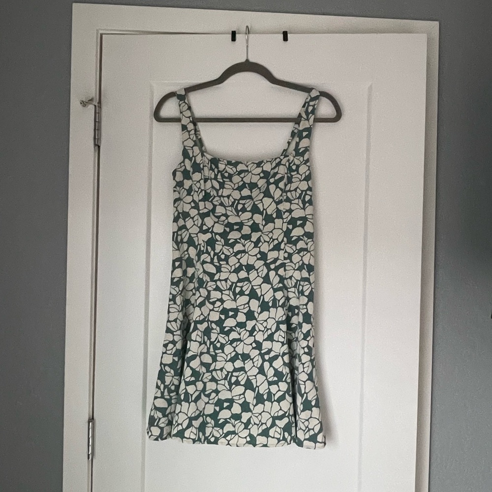 Abercrombie and Fitch Green and White Floral Dress